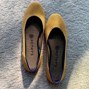 Pre-owned Chai square-toe Rothy’s.